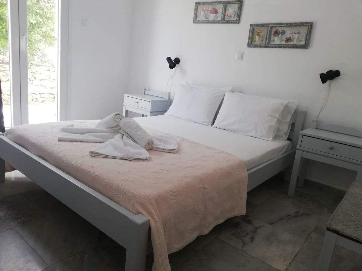Galaxy Apartments Alikí エクステリア 写真